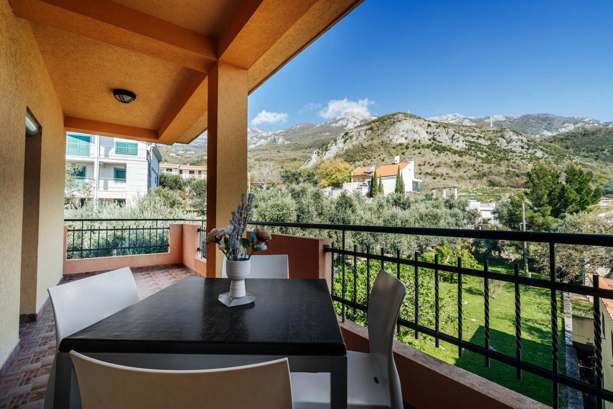 Apartments Radevic Budva Bagian luar foto
