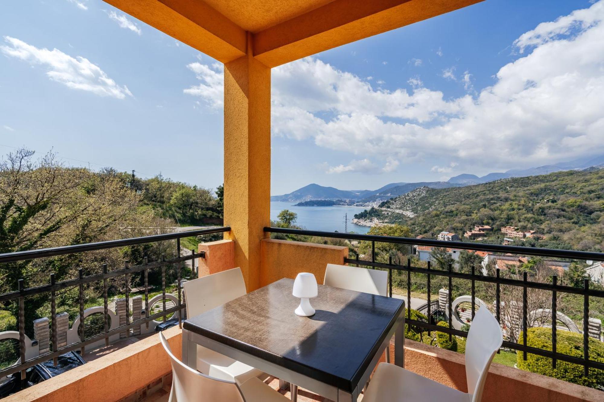 Apartments Radevic Budva Bagian luar foto