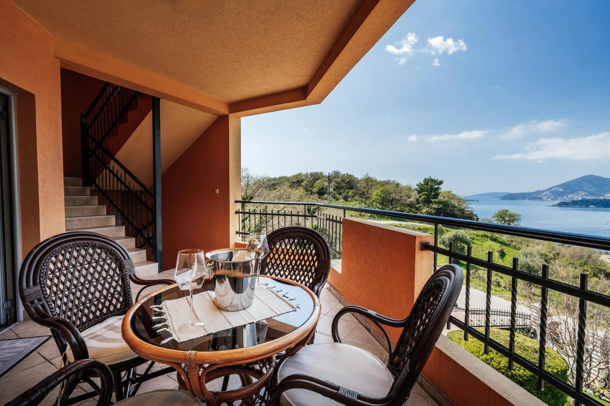Apartments Radevic Budva Bagian luar foto